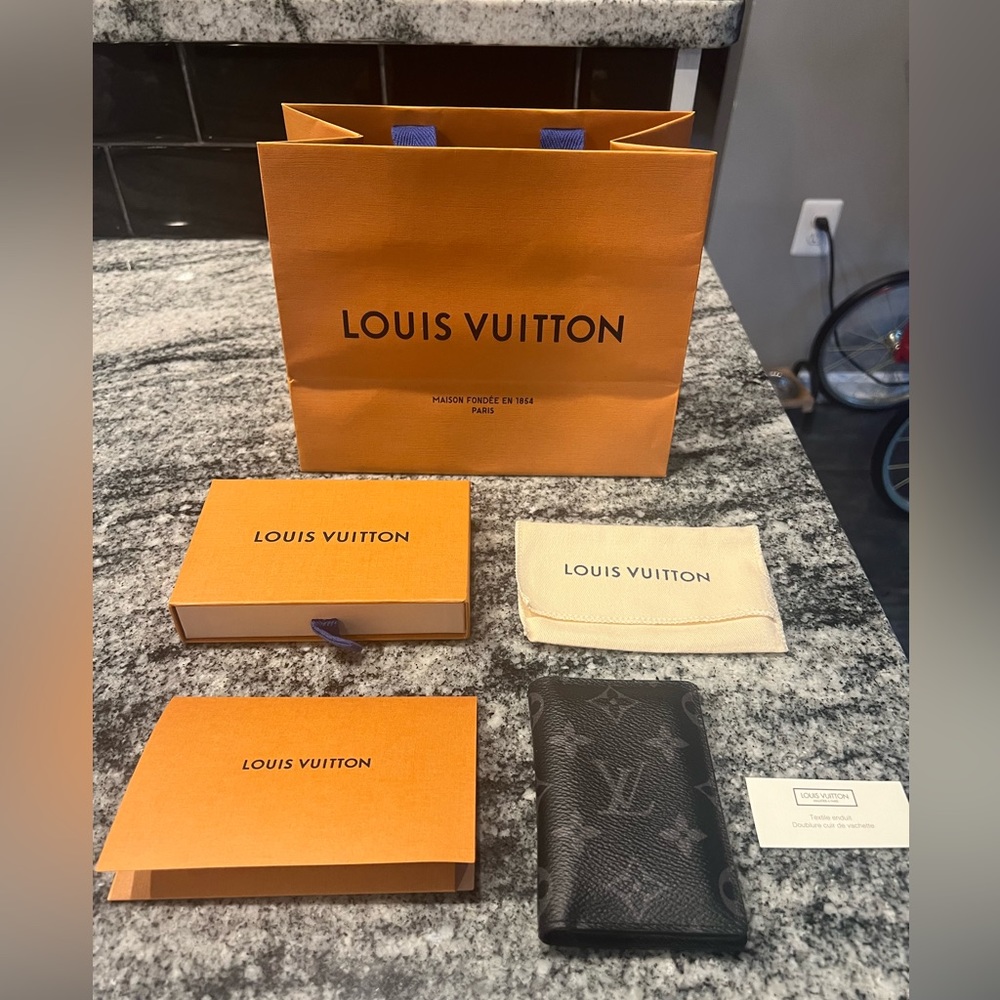 Men’s Louis Vuitton Pocket Organizer Wallet